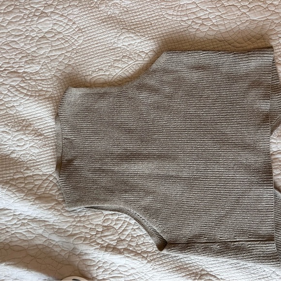 Universal threads button up sweater vest - Picture 3 of 3